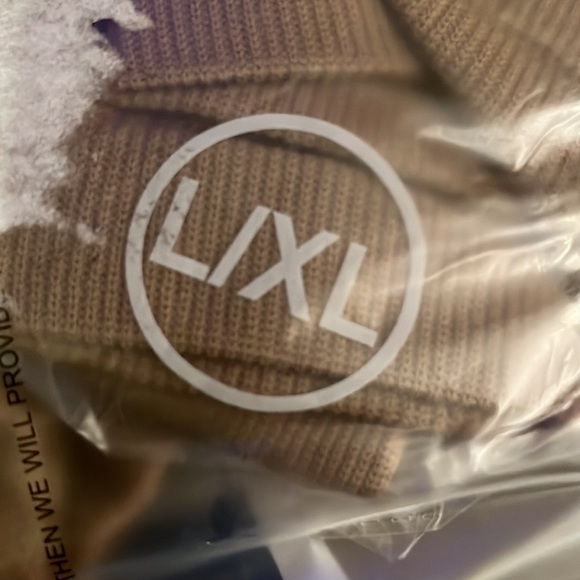 Five pair of compression socks - Picture 3 of 3